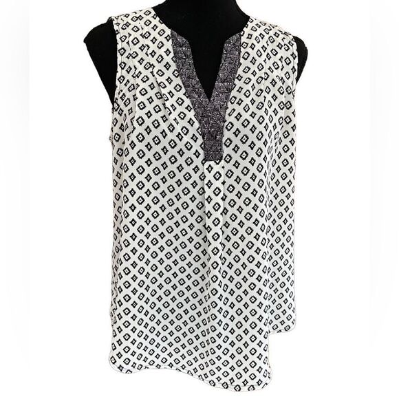 Skies are Blue black/white split v neck sleeveless top size S. - Picture 1 of 7